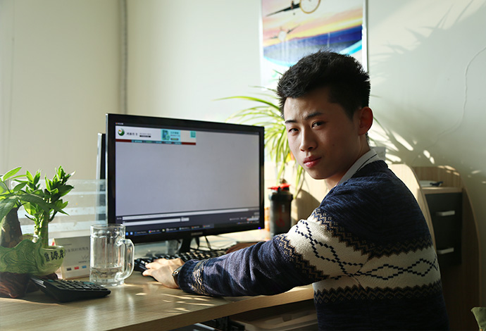 <b>四川新華電腦學(xué)院幫他實(shí)現(xiàn)了夢(mèng)想</b>