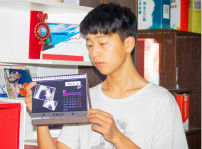 <b>努力，只是為了讓自己不再迷茫</b>