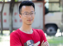 <b>不安現(xiàn)狀，社會(huì)闖蕩十年，選擇新華重新出發(fā)</b>