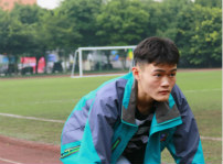 <b>爸媽，請(qǐng)?jiān)俣嘟o我一點(diǎn)時(shí)間——追夢(mèng)路上 從未止步</b>