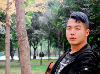 <b>夢(mèng)想的花，開在奮斗之上，用電競(jìng)的花火播下希望的種子</b>