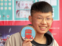 <b>我想高薪就業(yè)，零基礎(chǔ)的初中生現(xiàn)在學(xué)還晚不晚？</b>