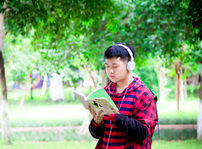 <b>感謝家人的支持，讓我在新華的天空下以夢(mèng)為馬</b>