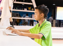 <b>新生故事|不向生活低頭，我來(lái)新華證明自己 </b>