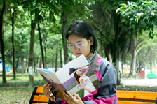 <b>優(yōu)秀學(xué)子|張悅：未來(lái)不將就，在新華遇見(jiàn)更好的自己</b>