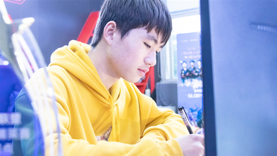 <b>王銀生：表姐推薦我來(lái)新華學(xué)技術(shù) </b>