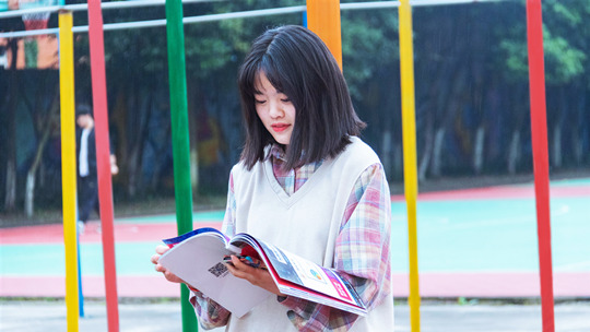 <b>初中畢業(yè)來(lái)新華，勇敢追逐設(shè)計(jì)夢(mèng) </b>