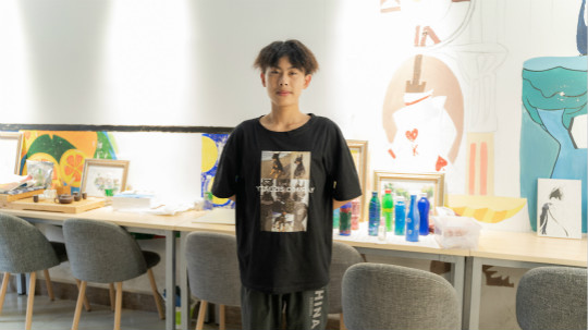 <b>劉鑫毅：這里有不一樣的課堂，不一樣的校園環(huán)境</b>