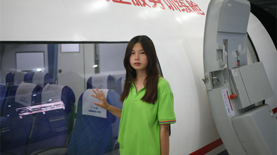 <b>新生學子|厚積薄發(fā)，正當英華</b>