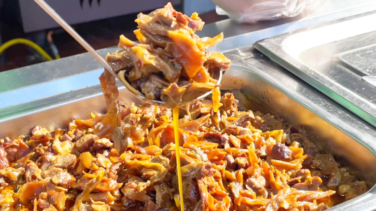 <b>同學(xué)們深夜慎點(diǎn)！“舌尖上的新華”來啦~</b>