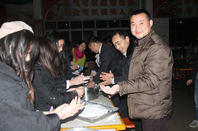 做湯圓，猜燈謎，嗨到停不下來