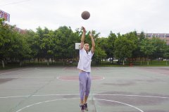 <b>從平凡中來(lái)到平凡中去</b>