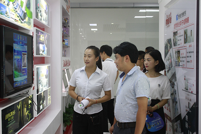 老師來了，行業(yè)大咖講述關(guān)于設(shè)計(jì)師的那些事