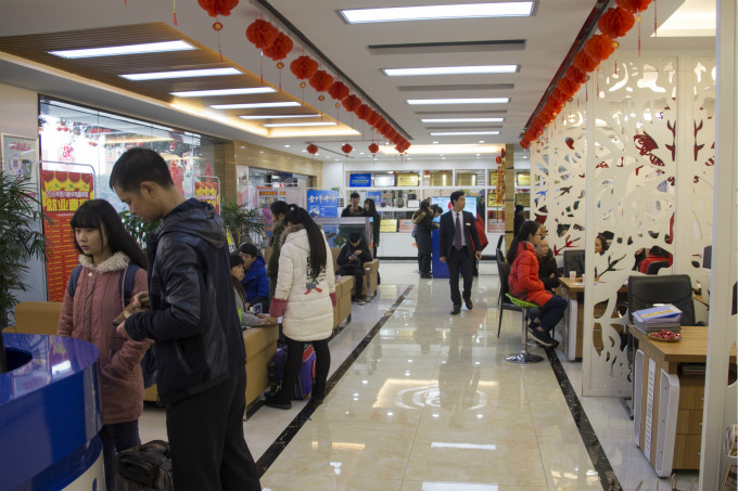 新年新氣象，新生報(bào)名場(chǎng)面火爆