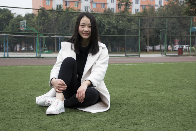 這對(duì)姐妹花，相約著一起來(lái)新華