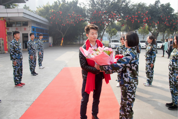 榮譽(yù)校友見面會(huì)，讓夢(mèng)想離得更近一點(diǎn)