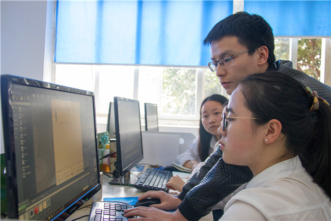 企業(yè)項目實訓，VR技術大咖空降課堂