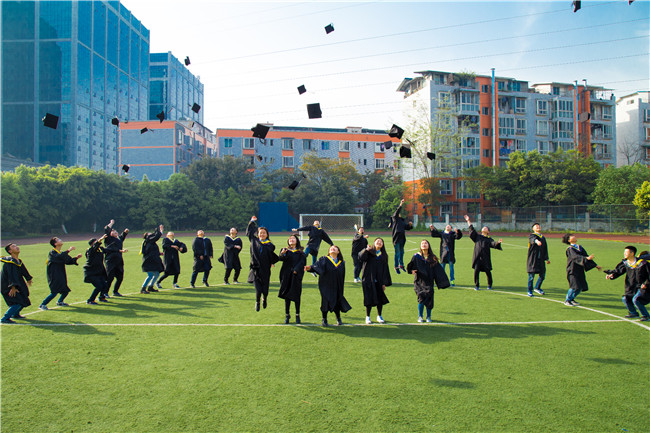 畢業(yè)了：感恩母校，放飛夢(mèng)想！