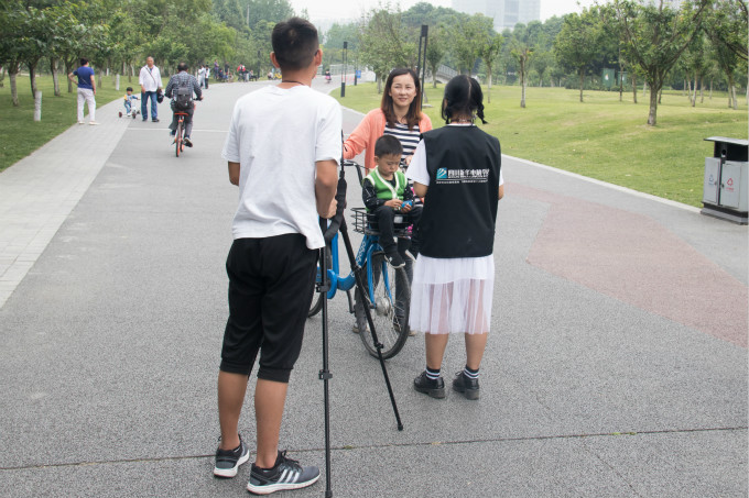 在母親節(jié)來(lái)臨之際，他們有些話想對(duì)母親說(shuō)