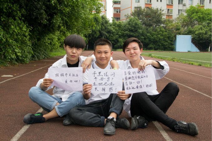 在母親節(jié)來(lái)臨之際，他們有些話想對(duì)母親說(shuō)