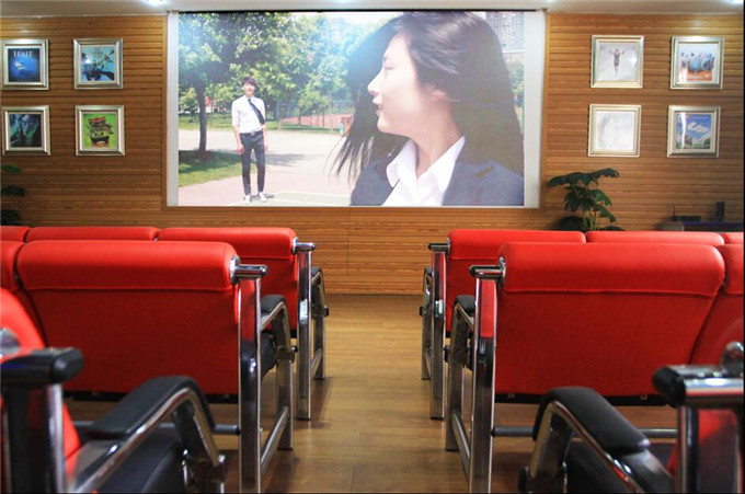 競技時(shí)代CEO李金龍老師已抵蓉，下午開講！