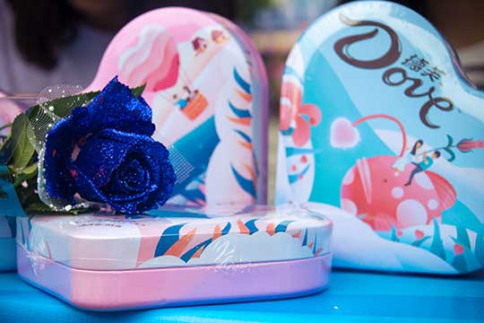 四川新華：在七夕節(jié)里，我們甜蜜蜜的開學(xué)啦