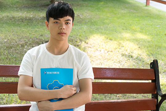 來(lái)四川新華，是比較之后的選擇