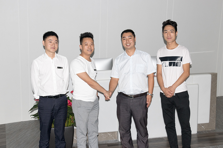 與智能握手，四川新華電腦學(xué)院學(xué)子企業(yè)參觀行