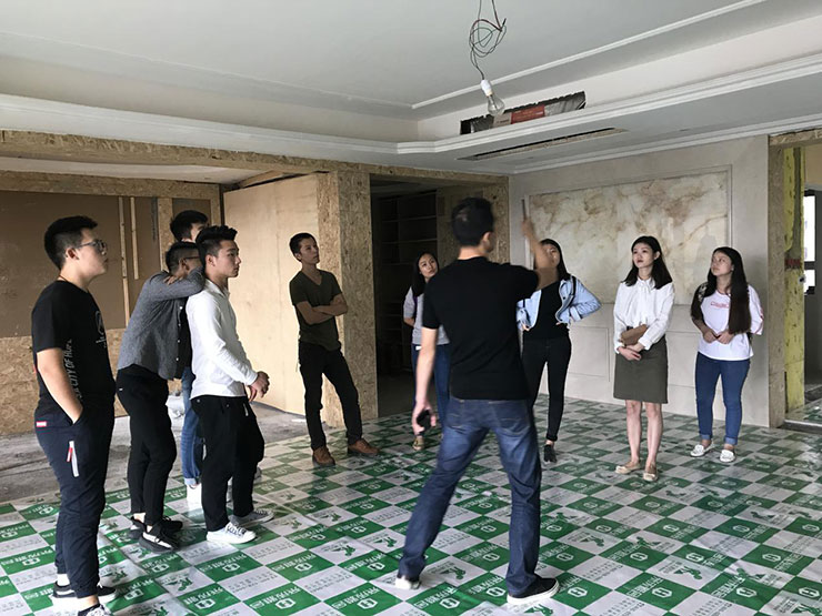 企業(yè)參觀行——從實(shí)戰(zhàn)出發(fā)，提高動(dòng)手能力