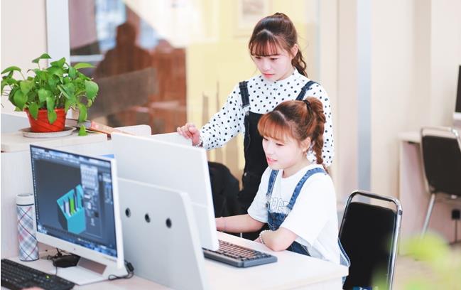 誰說只有男生適合學IT,女生學IT有優(yōu)勢