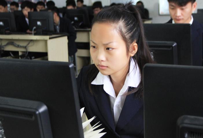 誰說只有男生適合學IT,女生學IT有優(yōu)勢