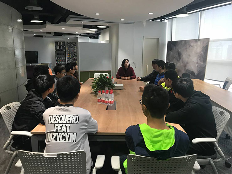 四川新華學(xué)子企業(yè)行：走進四通瑞坤有限公司