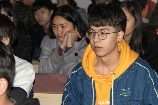 校企聯(lián)動(dòng)，名師大咖新華行