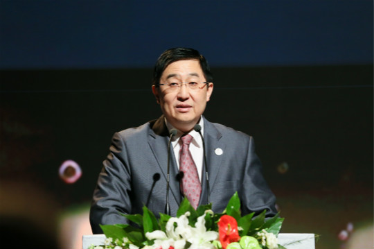 榮耀盛典，新華教育集團(tuán)常務(wù)副總裁許紹兵再獲殊榮！