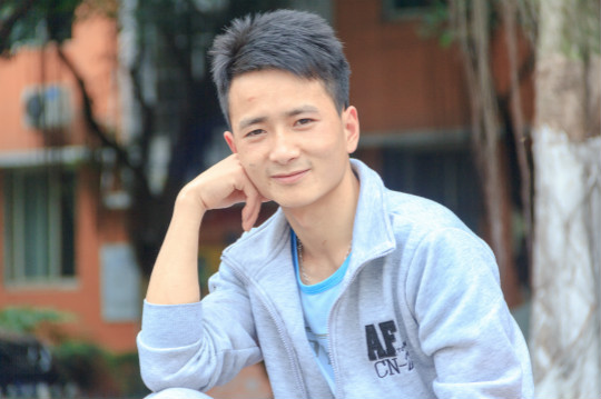 盡己所能，勿負(fù)青春