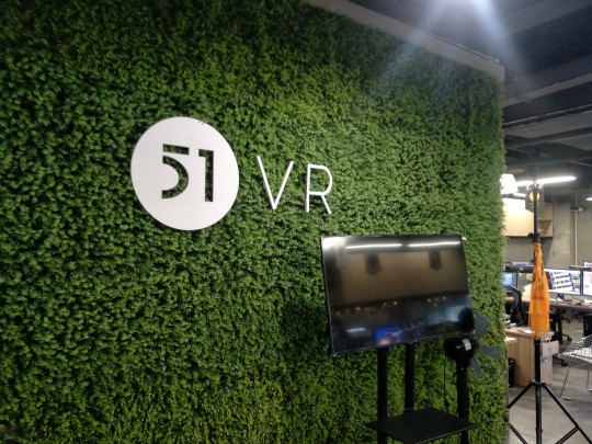 《VR專業(yè)人才聯(lián)合培養(yǎng)基地》落戶四川新華電腦學院51VR授牌