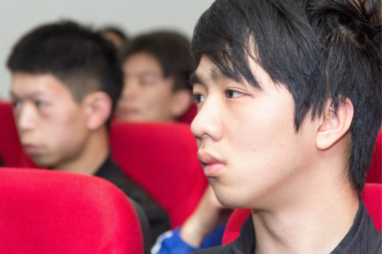 四川新華告訴你，畢業(yè)后如何找到好的工作！