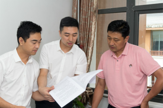 熱烈祝賀四川新華電腦學(xué)院對(duì)口松潘縣電商扶持項(xiàng)目成功簽約!