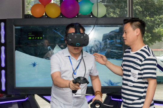 新華互聯(lián)網(wǎng)科技VR師資培訓(xùn)日志：名企參觀體驗(yàn)