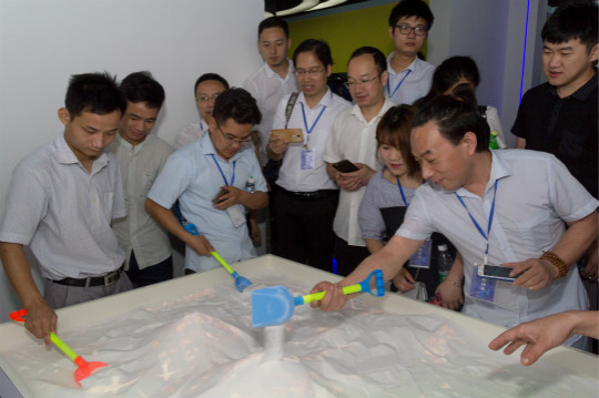 新華互聯(lián)網(wǎng)科技VR師資培訓(xùn)日志：名企參觀體驗(yàn)