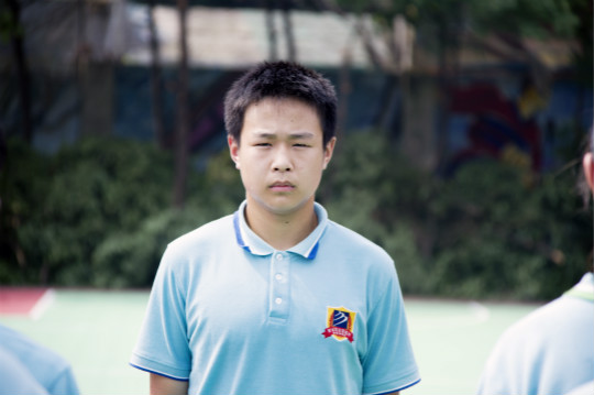 春風(fēng)十里不如你，新生軍訓(xùn)歡樂(lè)多  