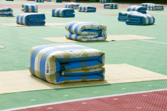 春風(fēng)十里不如你，新生軍訓(xùn)歡樂(lè)多  