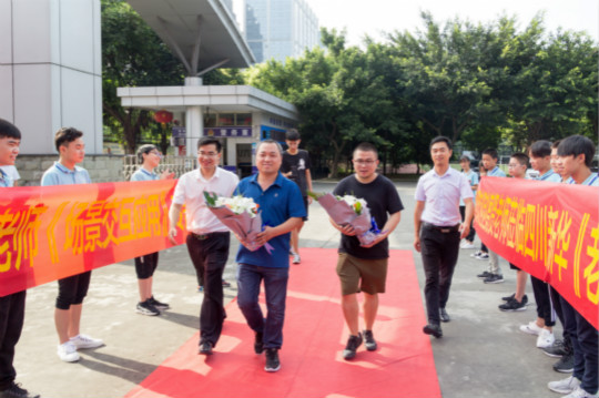 《老師來(lái)了》 未來(lái)已來(lái) 大咖帶你暢游VR虛擬世界