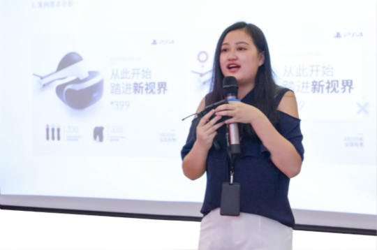 老師來(lái)了——VIP講師為新華學(xué)子帶來(lái)設(shè)計(jì)的第一堂課