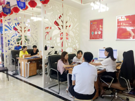 追夢的路上，姐妹攜手走進四川新華