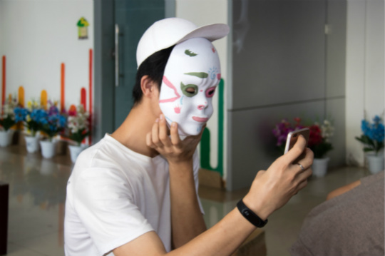 魅力面具 青春正好—四川新華面具彩繪大賽high！high！high！