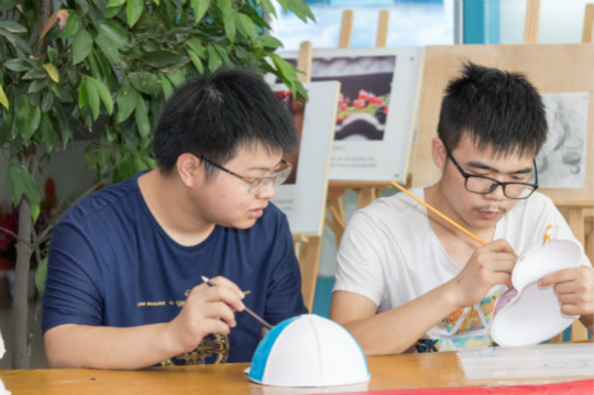 魅力面具 青春正好—四川新華面具彩繪大賽high！high！high！