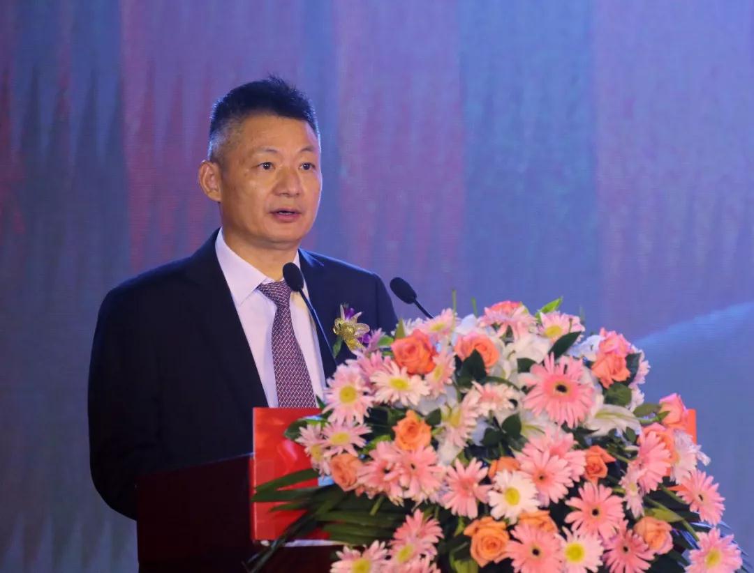 新華教育集團(tuán)新華互聯(lián)網(wǎng)科技30周年慶典華麗綻放