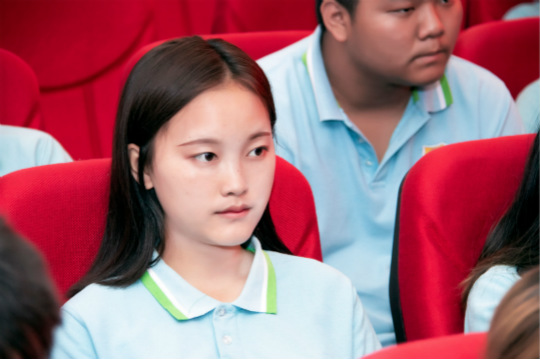 恭喜四川新華·帆攝影精英定向班簽約成功！校企合作再上新臺階！