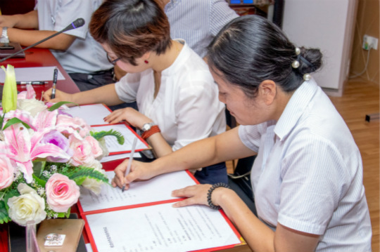 恭喜四川新華·帆攝影精英定向班簽約成功！校企合作再上新臺階！